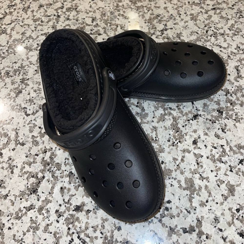 Unisex or Women’s Lined Crocs 🐊